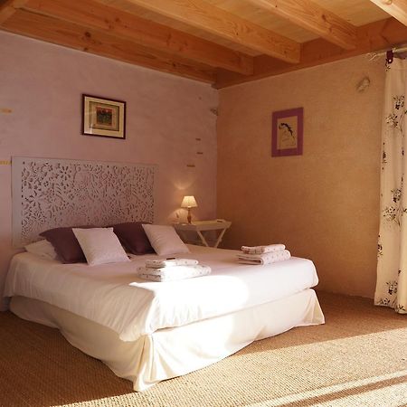Bout De Cote Bed & Breakfast Lacam-dʼOurcet Стая снимка
