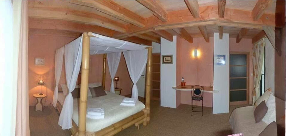 Bout De Cote Bed & Breakfast Lacam-dʼOurcet Екстериор снимка