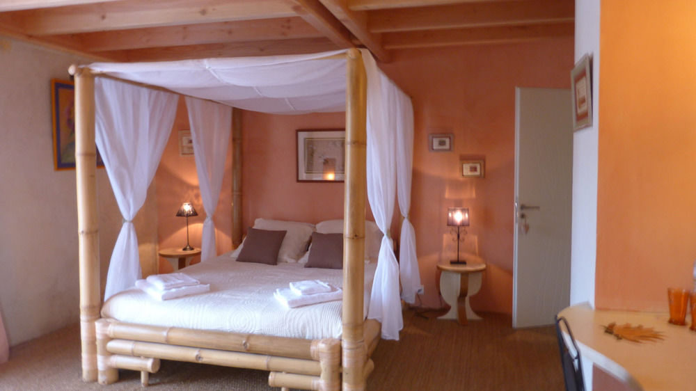 Bout De Cote Bed & Breakfast Lacam-dʼOurcet Екстериор снимка
