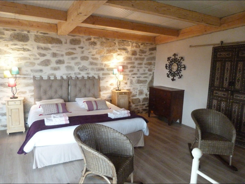 Bout De Cote Bed & Breakfast Lacam-dʼOurcet Екстериор снимка